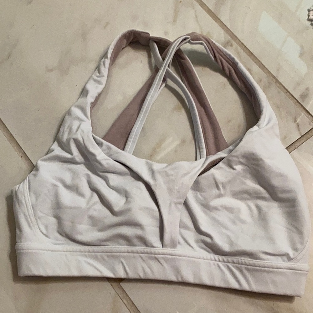 Lululemon white sports bra SZ 6 C/D
